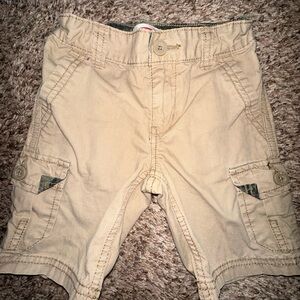 Levi’s Tan Cargo Shorts